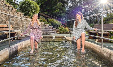 Die Stadt Bad Berleburg bietet in Kooperation mit BLB-Tourismus GmbH und dem Verkehrs- und Heimatverein Bad Berleburg ein Kneipp-Aktionen & Backwochenende am Samstag und Sonntag, 13. und 14. August, an. (Foto: BLB-Tourismus) Die Stadt Bad Berleburg bietet in Kooperation mit BLB-Tourismus GmbH und dem Verkehrs- und Heimatverein Bad Berleburg ein Kneipp-Aktionen & Backwochenende am Samstag und Sonntag, 13. und 14. August, an. (Foto: BLB-Tourismus)