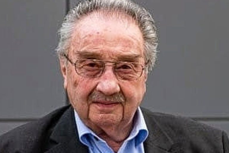 Der Verkehrs- und Heimatverein Bad Berleburg trauert um seinen Ehrenvorsitzenden Günther Hirschhäuser der am 10.02.2026 im Alter von 91 Jahren verstorben ist.